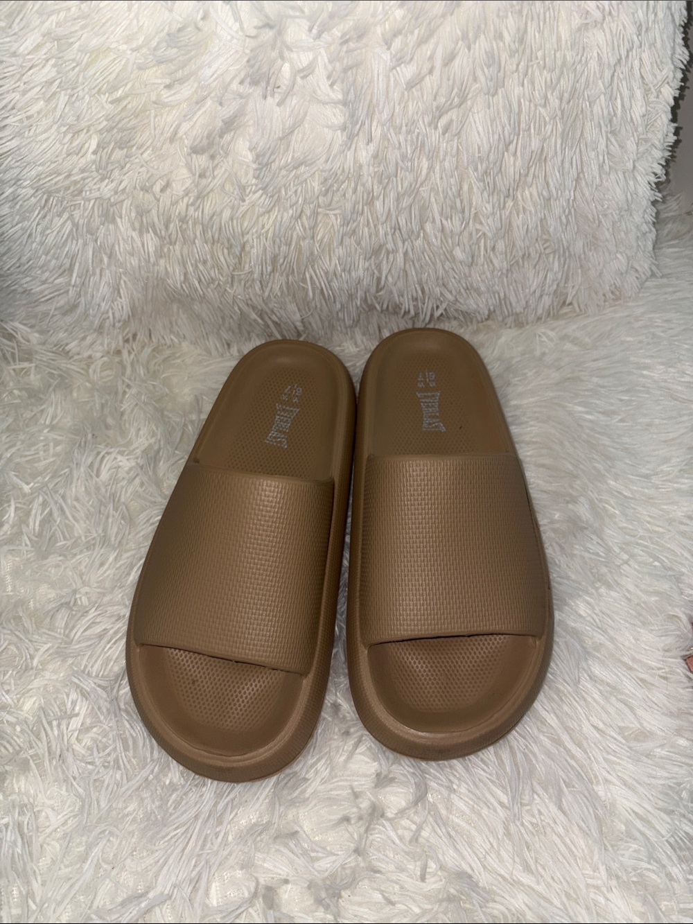 Everlast Men's Brown Slide Sandals - Cushioned Everyday Wear
